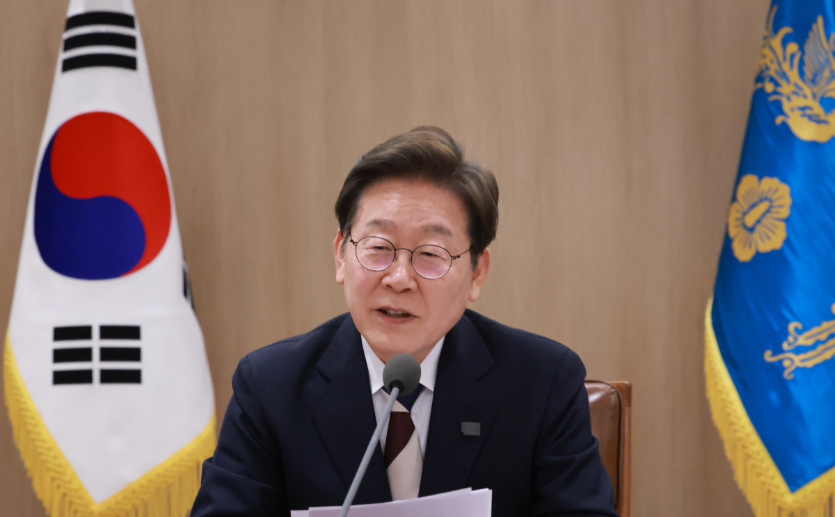 ▲이재명 대통령이 4일 서울 용산 대통령실 청사에서 열린 '대통령 1호 명령, 비상경제점검 태스크포스(TF) 회의'에서 발언하고 있다. (연합뉴스)