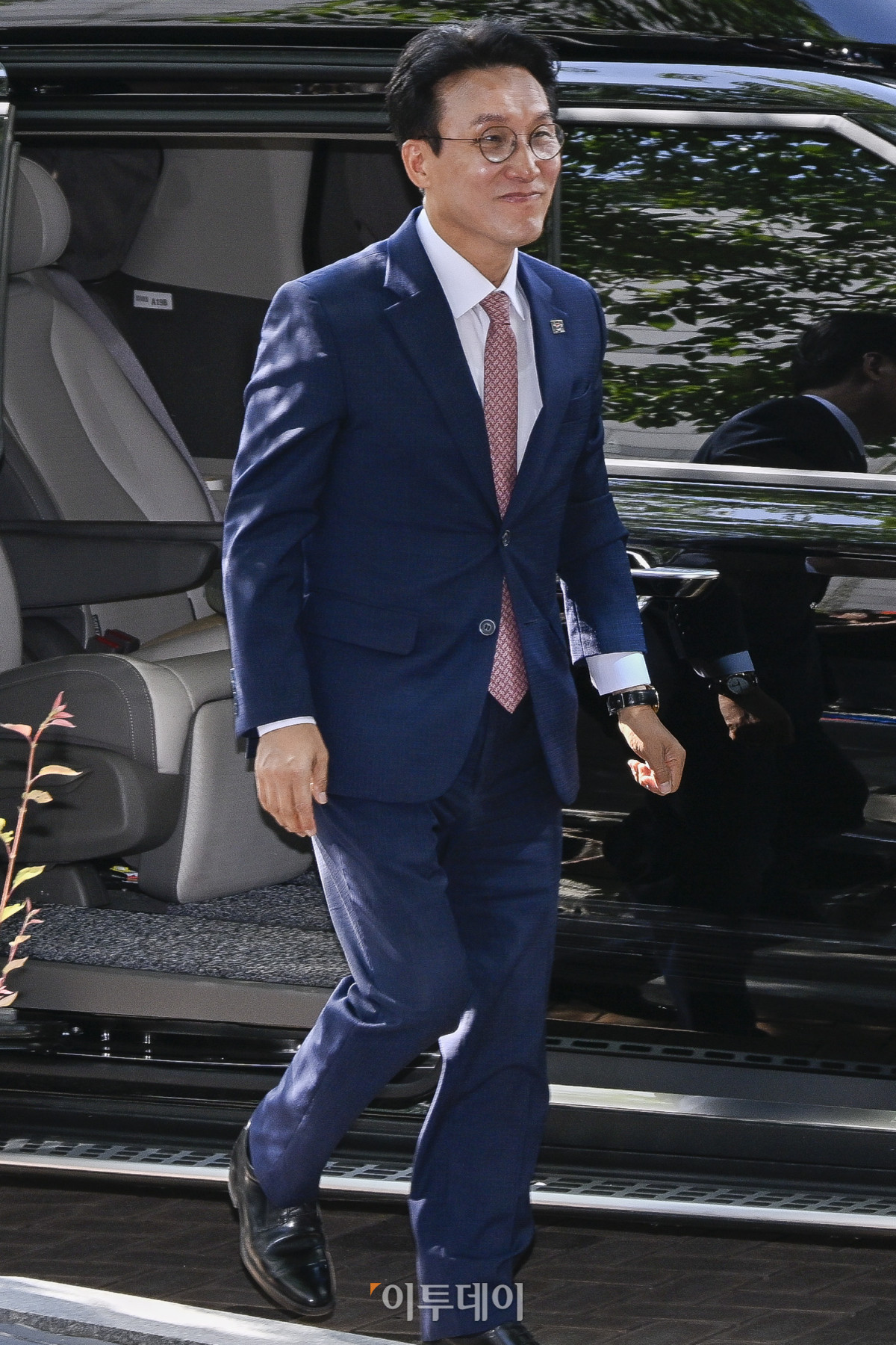 ▲김민석 국무총리 후보자가 5일 서울 종로구 금융감독원 연수원에 마련된 인사청문회 사무실에 출근하고 있다. 이재명 대통령은 새 정부의 첫 국무총리로 김민석 더불어민주당 의원을 지명했다. 조현호 기자 hyunho@