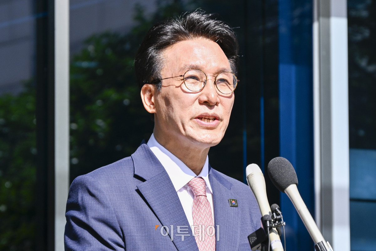 ▲김민석 국무총리 후보자가 5일 서울 종로구 금융감독원 연수원에 마련된 인사청문회 사무실에 출근하며 지명 소감을 밝히고 있다. 이재명 대통령은 새 정부의 첫 국무총리로 김민석 더불어민주당 의원을 지명했다. 조현호 기자 hyunho@