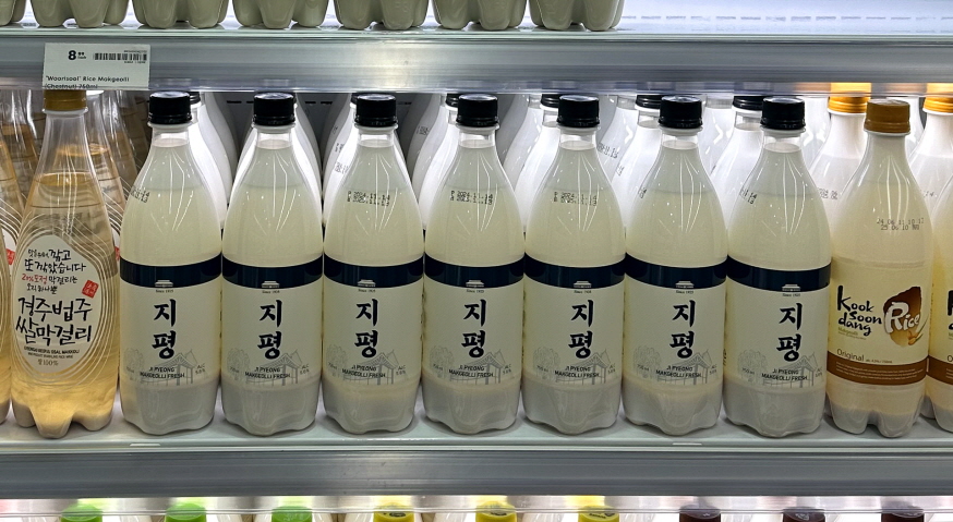 ▲호주 시드니 로즈마켓에 진열된 지평 프레시 (사진제공=지평주조)