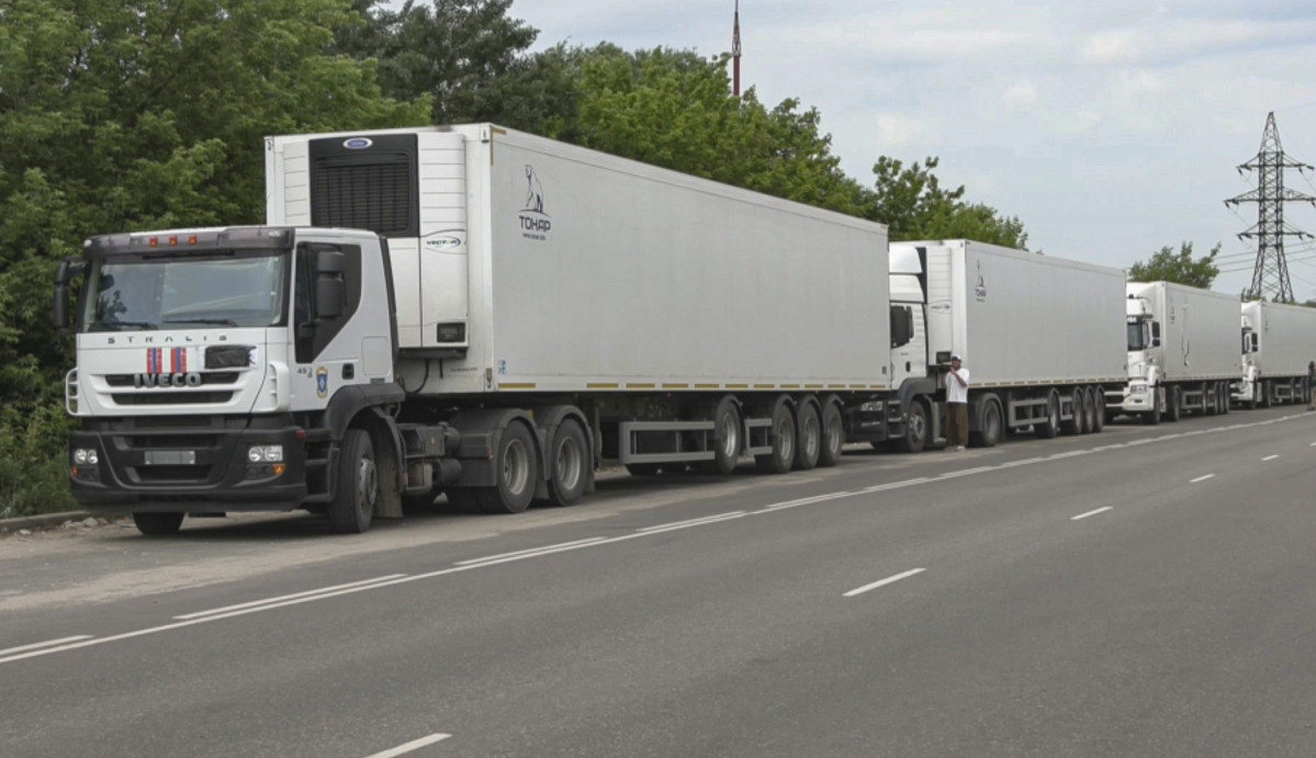▲러시아가 우크라이나 군인 1212명의 시신을 송환하기 위한 호송대의 일부 모습. 러시아 국방부가 배포한 영상. EPA연합뉴스 
