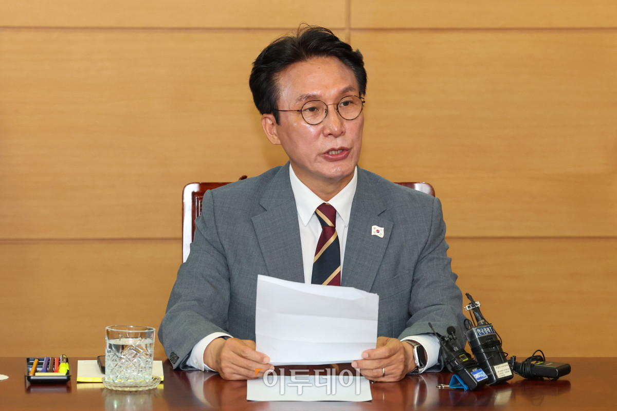 ▲김민석 국무총리 후보자가 10일 서울 종로구 금융감독원 연수원에 마련된 인사청문회 준비 사무실에서 열린 출입기자단 약식간담회에서 발언하고 있다. (사진=조현호 기자 hyunho@)