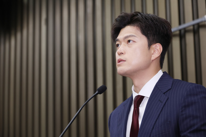 ▲국민의힘 김용태 비상대책위원장이 9일 서울 여의도 국회에서 열린 의원총회에서 발언하고 있다. 2025.6.9. (연합뉴스)