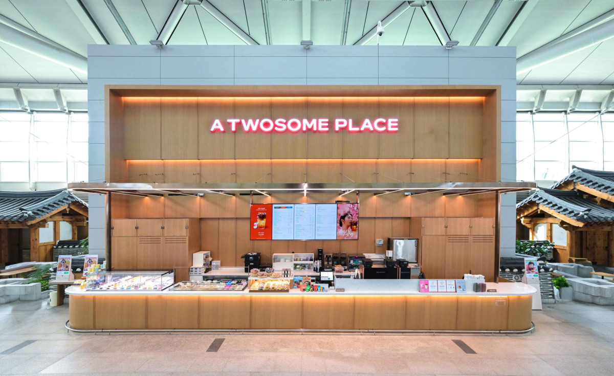 ▲인천국제공항 제1여객터미널 4층에 있는 1700호점 (사진제공=투썸플레이스)