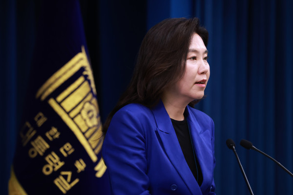 ▲강유정 대통령실 대변인이 11일 서울 용산 대통령실 청사에서 현안 브리핑을 하고 있다. 2025.6.11     (연합뉴스 )