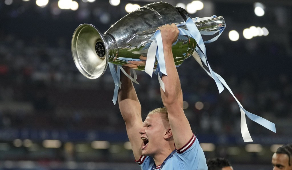 ▲2022-2023시즌 맨체스터 시티 소속 엘링 홀란드는 팀을 유럽축구연맹(UEFA) 챔피언스리그 우승으로 이끌었다. 득점왕을 차지한 홀란드는 공교롭게도 2022 카타르 월드컵에는 출전하지 못했다. (AP/연합뉴스)