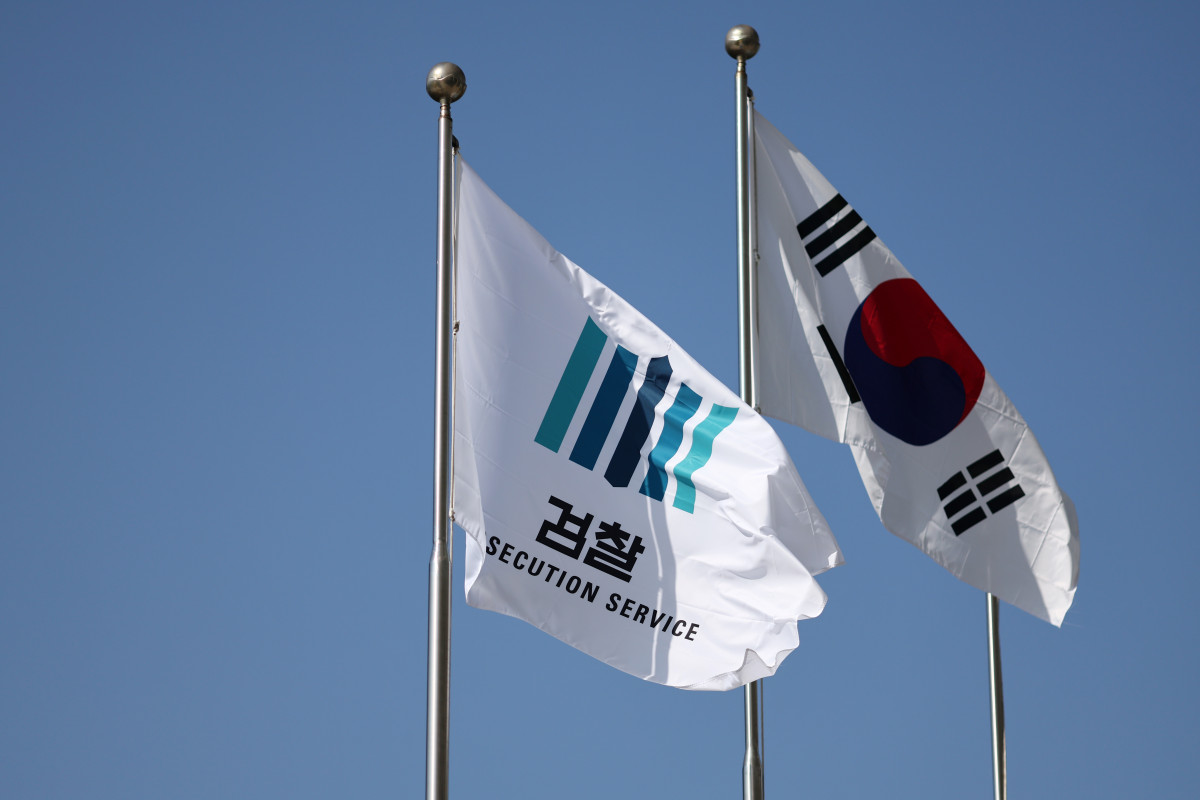 ▲더불어민주당 의원들이 검찰청을 폐지하고 공소청·중대범죄수사청·국가수사위원회를 설치하는 것을 주요 내용으로 하는 '검찰개혁 법안'을 발의한지 하루가 지난 12일 서초구 대검찰청의 모습. (연합뉴스)