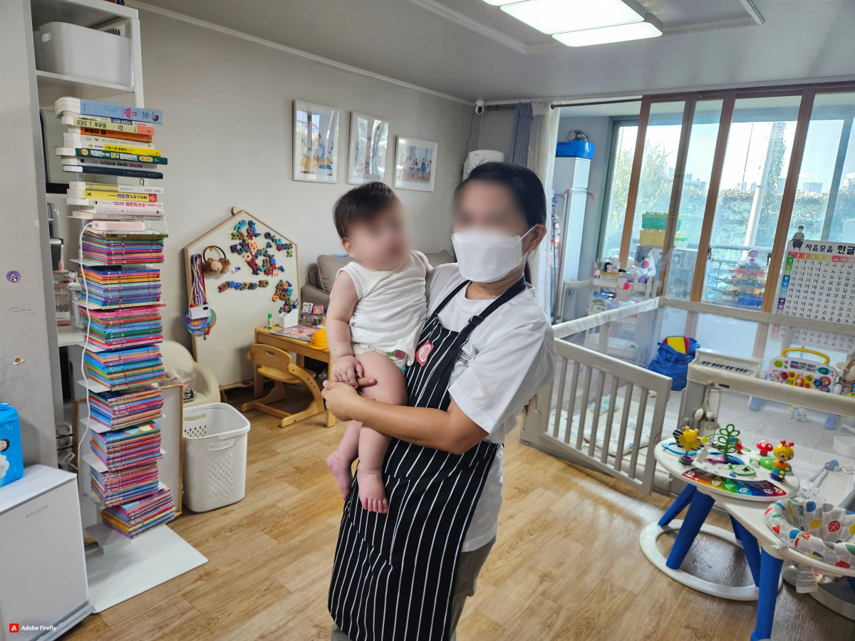▲아이 돌보는 필리핀 가사관리사. (연합뉴스)