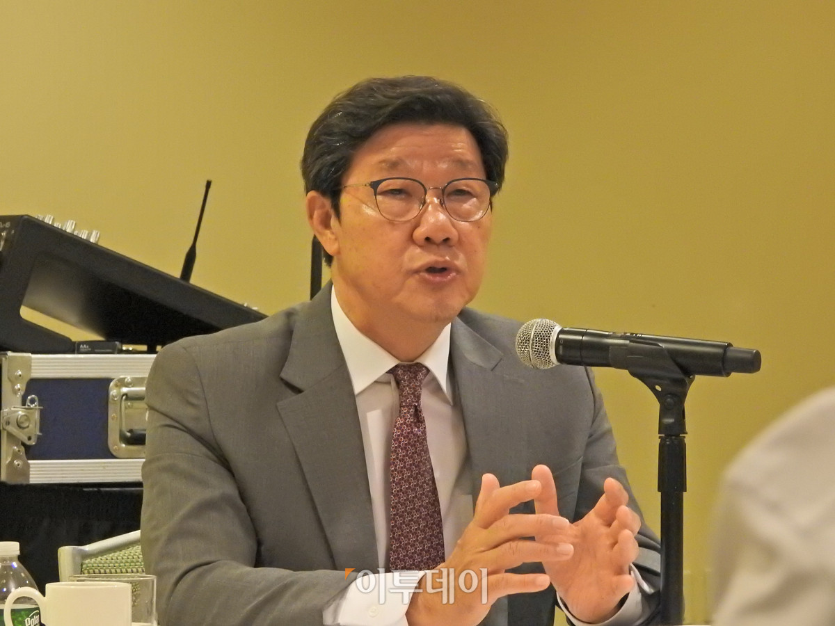 ▲노연홍 한국제약바이오협회장이 17일(현지시간) 미국 보스턴에서 기자간담회를 열고 발언하고 있다. (노상우 기자@)