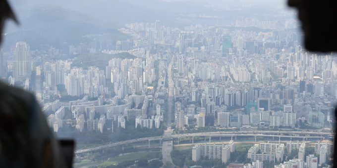 금리 떨어지고 집값은 고공행진…부동산 간접투자 뜬다 [K머니무브]