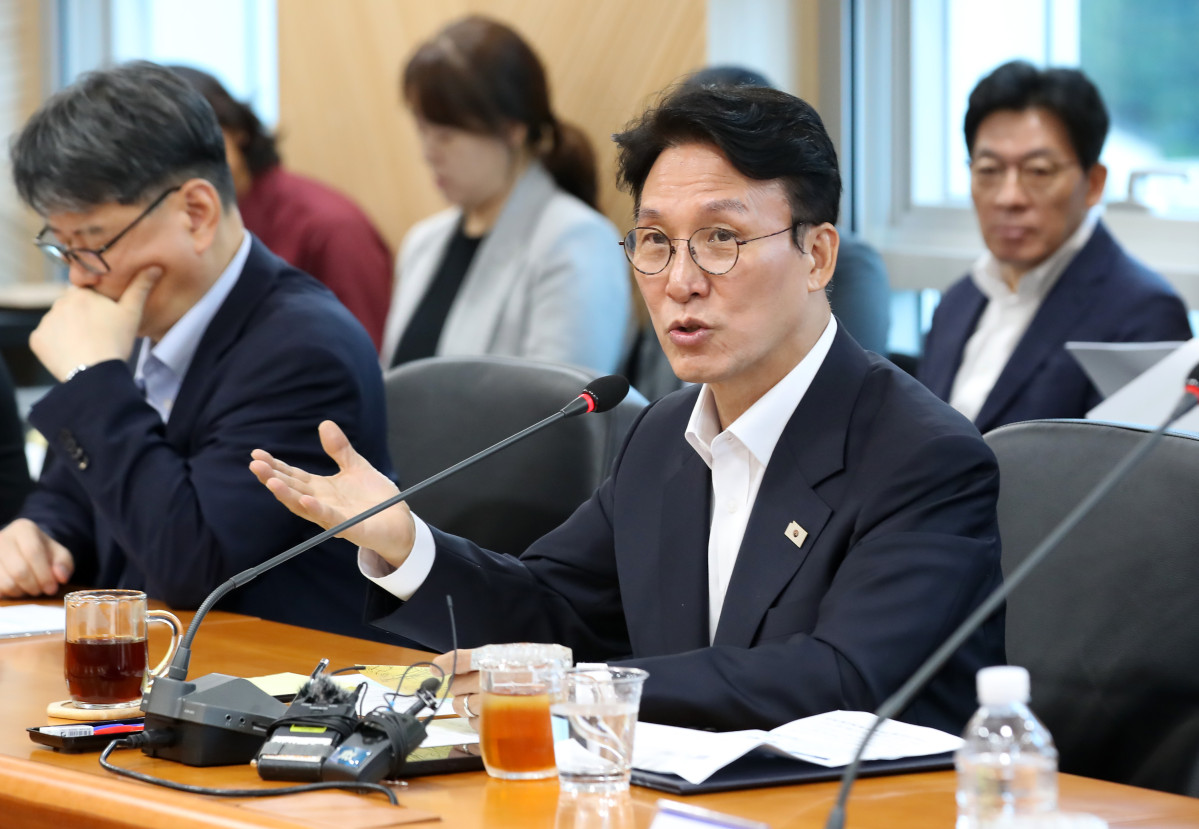 ▲김민석 국무총리 후보자가 20일 대구 수성구 대구디지털혁신진흥원에서 열린 '인공지능 전환(AX) 연구거점 조성을 위한 경청 간담회'에서 모두발언하고 있다. 2025.6.20 (연합뉴스)