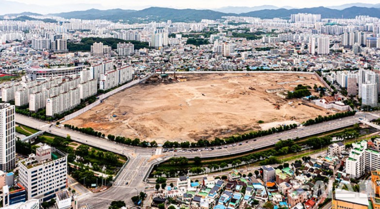 ▲광주 옛 전방·일신방직 공장 부지 철거 후 모습. (자료제공=챔피언스시티복합개발피에프브이)