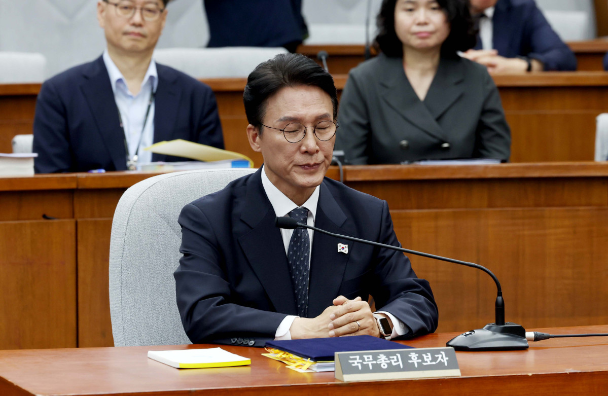 ▲김민석 국무총리 후보자가 24일 서울 여의도 국회에서 열린 인사청문회에서 잠시 눈을 감고있다. 신태현 기자 holjjak@