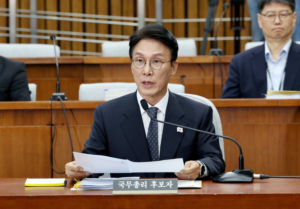 ▲김민석 국무총리 후보자가 24일 서울 여의도 국회에서 열린 인사청문회에서 의원 질의에 답하고 있다. 신태현 기자 holjjak@