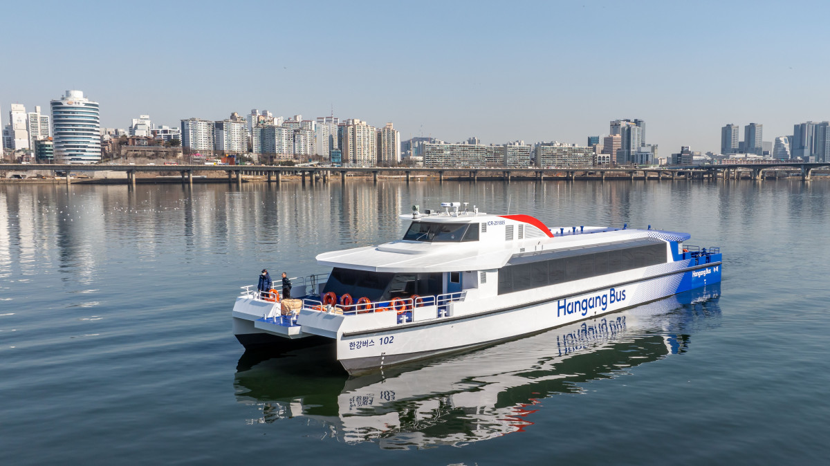 ▲한강 위에 떠있는 한강버스. (사진제공=서울시)
