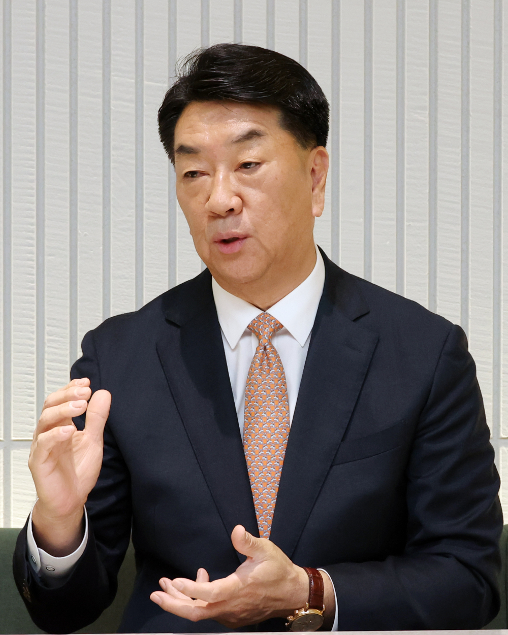 ▲이권휴 와인나라 대표가 26일 서울 명동 르메르디앙 호텔에 위치한 와인나라 명동점 모와(MOWa)에서 이투데이와 인터뷰를 하고 있다. 고이란 기자 photoeran@ (이투데이DB)