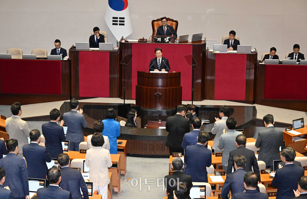 ▲이재명 대통령이 26일 서울 여의도 국회 본회의에서 2025년도 제2회 추가경정예산안에 대한 시정연설을 하고 있다. 사진=고이란 기자 photoeran@