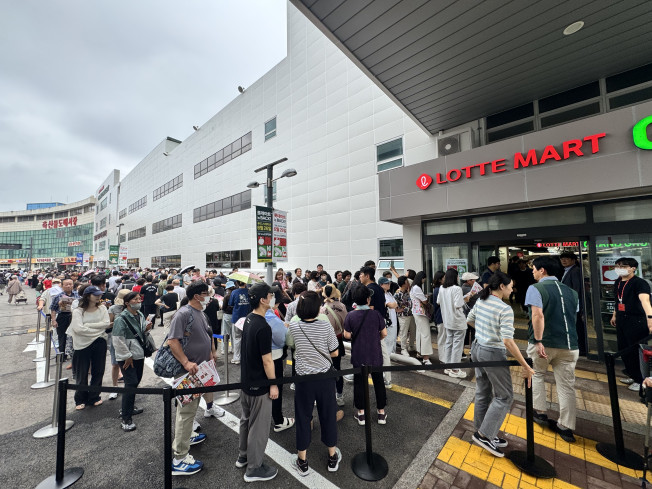 ▲롯데마트 그랑그로서리 구리점의 오픈런 전경이 보이고 있다.  (사진제공=롯데쇼핑)