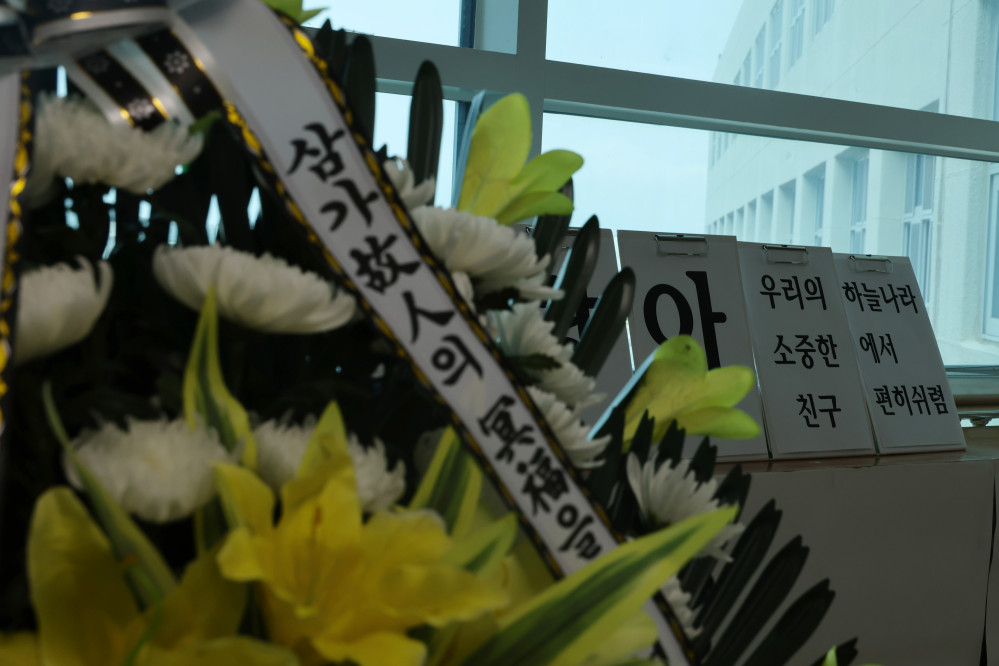 ▲24일 새벽 부산진구 한 아파트에서 부모가 일을 하러 나간 사이 불이 나 10살과 7살 자매가 숨졌다.  (연합뉴스)