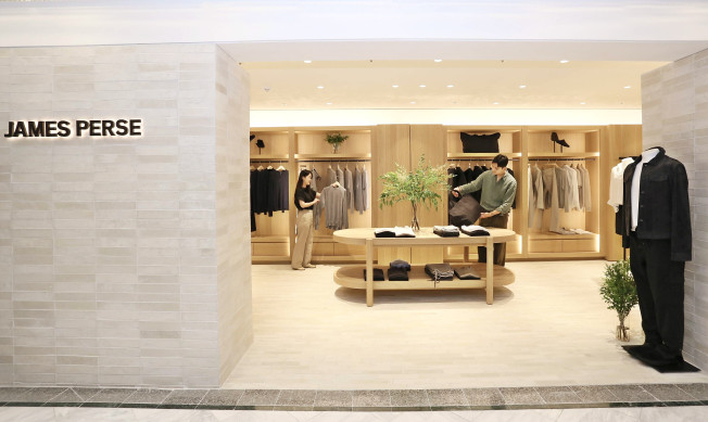 ▲서울 압구정동 갤러리아 명품관 제임스 펄스 남성 전용 매장 입구 전경 (사진제공=한화갤러리아)