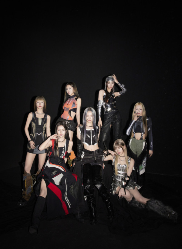 ▲R.E.D(사진=크로모솜, 누아엔터테인먼트, 각 음악 프로그램)