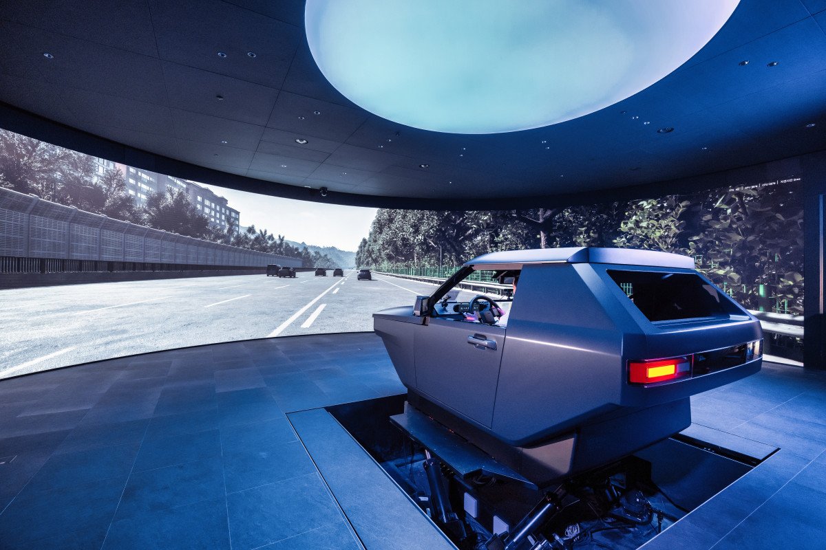 ▲‘시뮬레이션 룸’에서 실제 주행 환경을 구현해 UX 콘셉트를 검증하는 모습. (사진=현대차·기아)