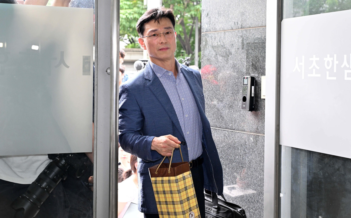 ▲임성근 전 해병대 1사단장이 2일 서울 서초구 채상병 특검 사무실에 출석하고 있다. 신태현 기자 holjjak@
