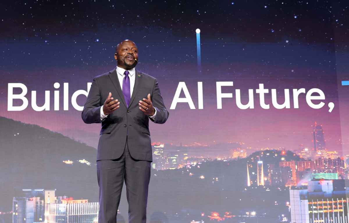 ▲윌슨 화이트 구글 아시아태평양 대외정책협력 총괄 부사장이 2일 서울 강남구 조선 팰리스 호텔에서 열린 ‘구글 포 코리아 2025’에서 ‘대한민국과 구글, AI로 함께 만드는 미래’를 주제로 축사하고 있다. 신태현 기자 holjjak@