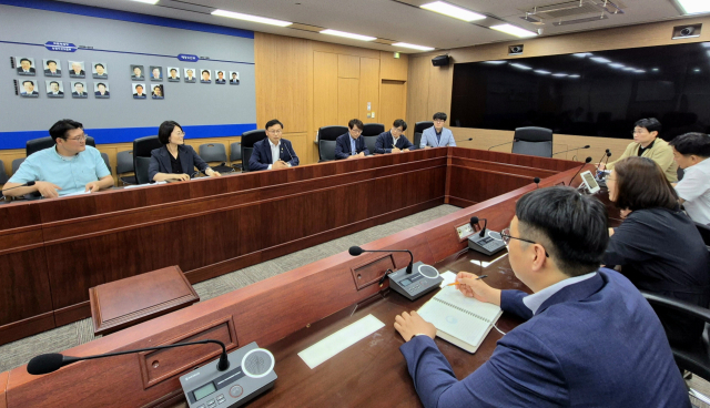 ▲지난 1일 정부세종청사에서 해양수산부 부산 이전과 관련한 준비 사항을 점검하는 회의가 열렸다. 사진제공 해양수산부