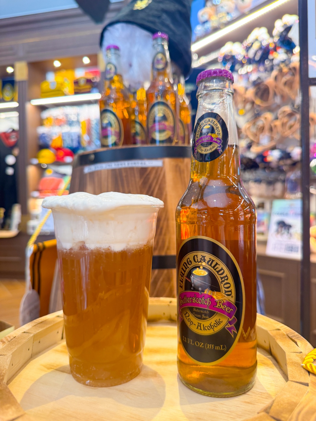 ▲개장 30주년을 맞아 새롭게 오픈한 이월드 내 '버터스카치비어' 팝업존에서 만나볼 수 있는 무알콜 맥주. 팝업존은 7월 31일까지 매주 주말 다이나믹 광장에서 운영된다.  (사진제공=이랜드)
