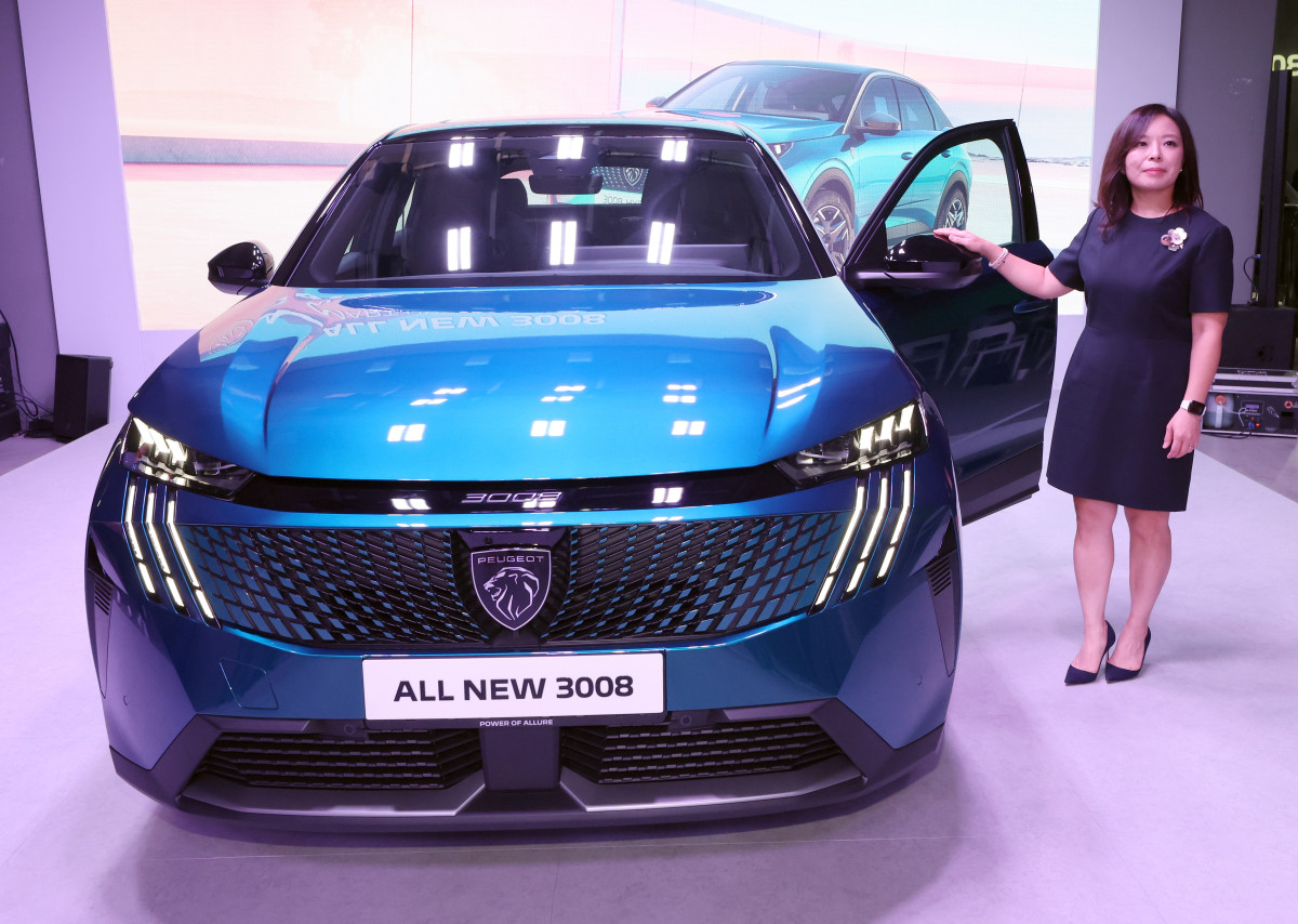▲3일 서울 성동구 캔디성수에서 열린 푸조 '올 뉴 3008 스마트 하이브리드' 미디어 쇼케이스에서 방실 스텔란티스코리아 대표가 포즈를 취하고 있다. (연합뉴스)