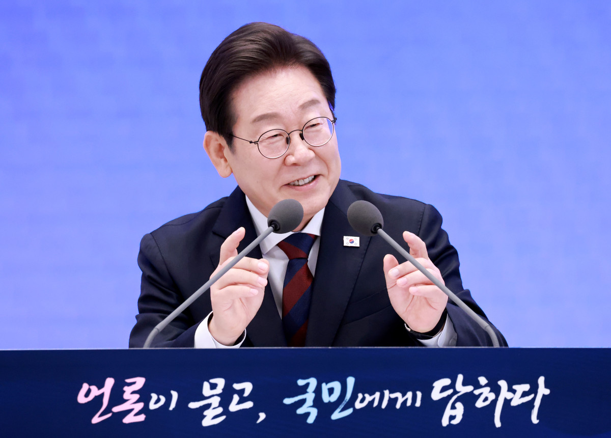 ▲이재명 대통령이 3일 청와대 영빈관에서 '대통령의 30일, 언론이 묻고 국민에게 답하다' 기자회견을 하고 있다. (연합뉴스)