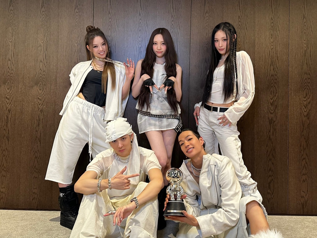 ▲(사진제공=더블랙레이블)