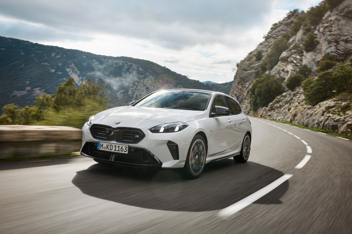 ▲BMW 코리아가 더욱 강력한 주행성능과 편의성을 갖춘 컴팩트 세그먼트 모델 뉴 1시리즈와 뉴 2시리즈 그란 쿠페를 국내에 공식 출시했다. (사진=BMW 코리아)