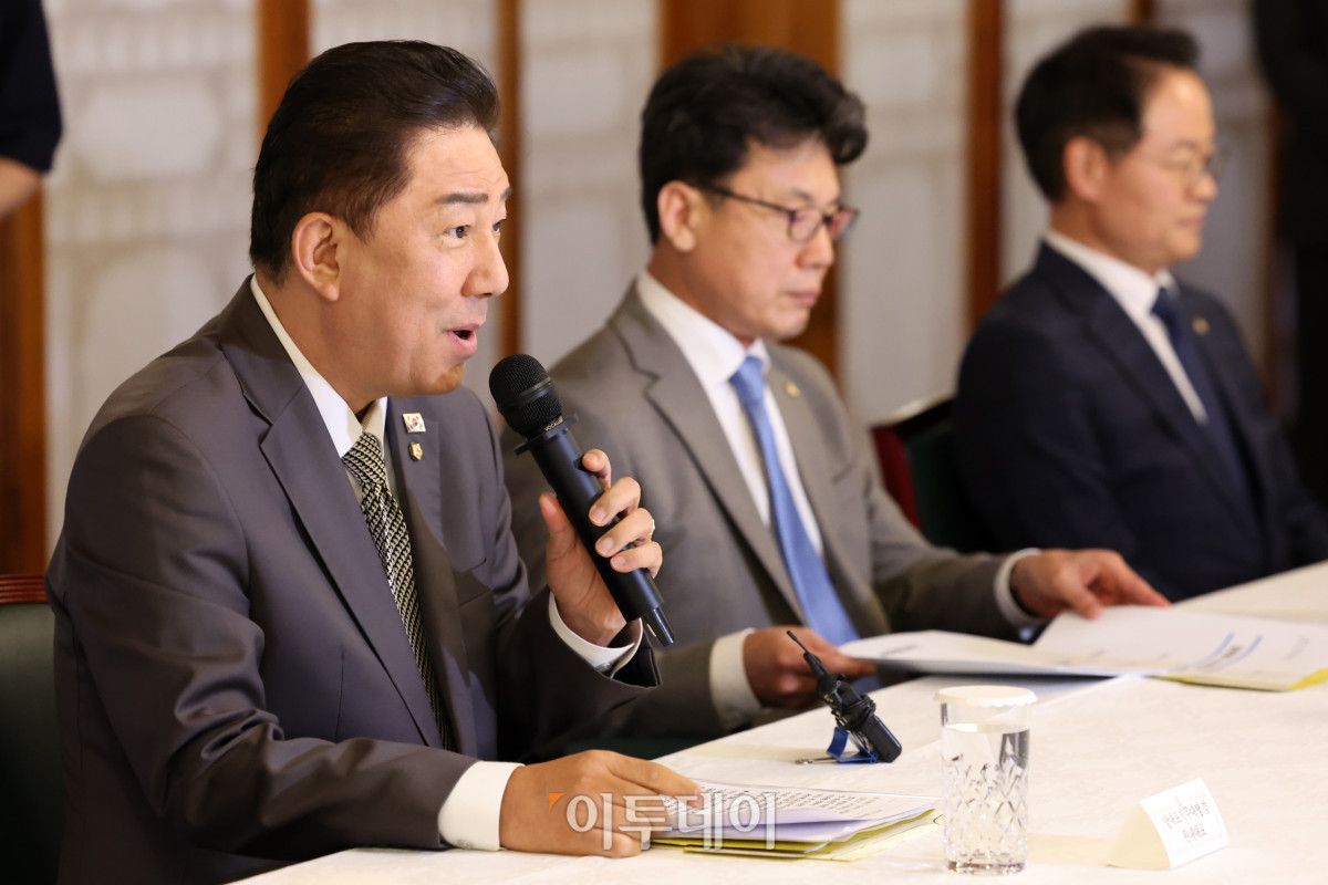 ▲김병기 더불어민주당 대표 직무대행 겸 원내대표가 6일 서울 종로구 국무총리 공관에서 열린 이재명 정부 첫 고위당정협의회에서 발언을 하고 있다. 조현호 기자 hyunho@