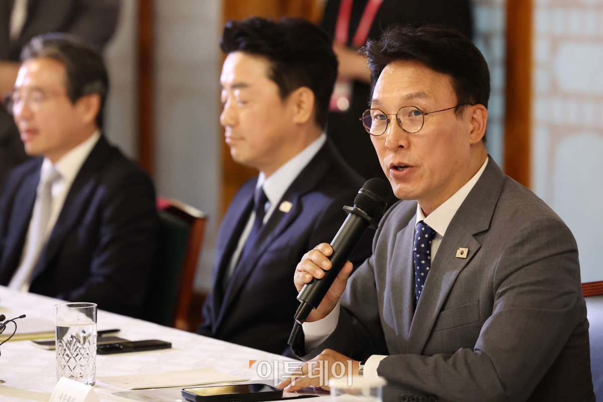 ▲김민석 국무총리가 6일 서울 종로구 국무총리 공관에서 열린 이재명 정부 첫 고위당정협의회에서 발언을 하고 있다. 조현호 기자 hyunho@