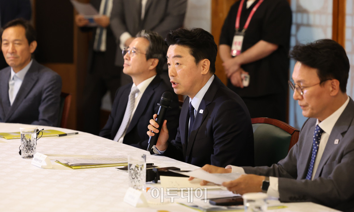 ▲강훈식 대통령 비서실장이 6일 서울 종로구 국무총리 공관에서 열린 이재명 정부 첫 고위당정협의회에서 발언을 하고 있다. 조현호 기자 hyunho@