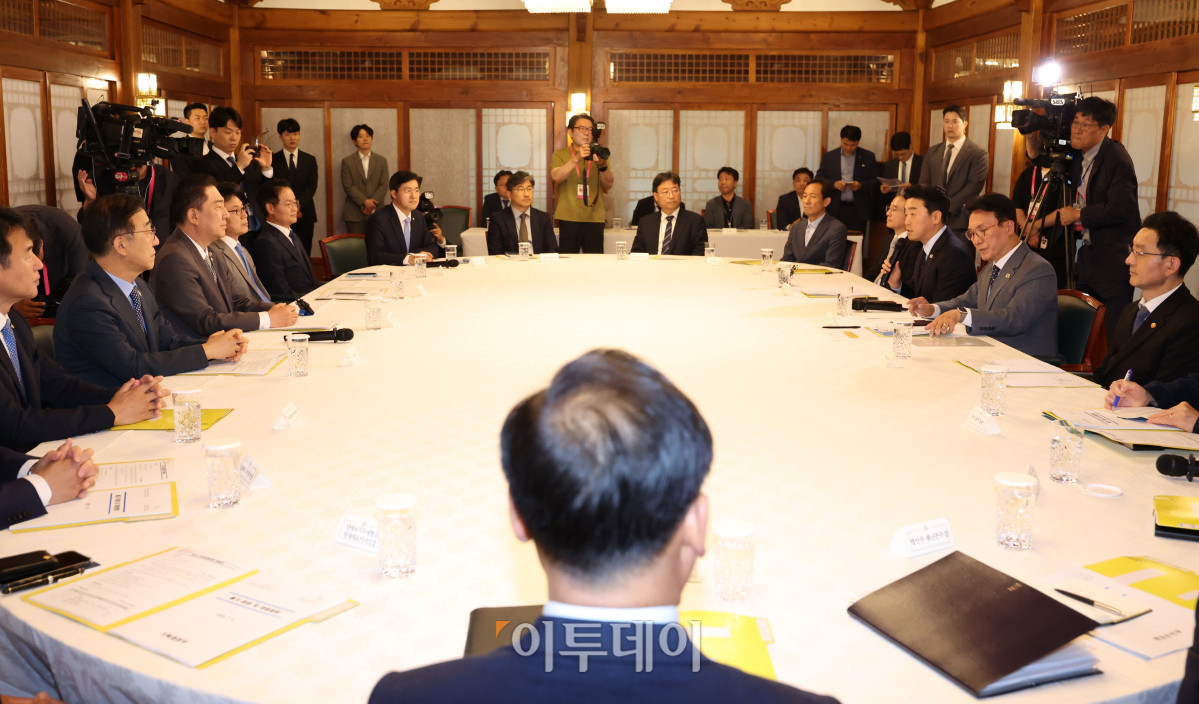 ▲6일 서울 종로구 국무총리 공관에서 이재명 정부 첫 고위당정협의회가 열리고 있다. 조현호 기자 hyunho@
