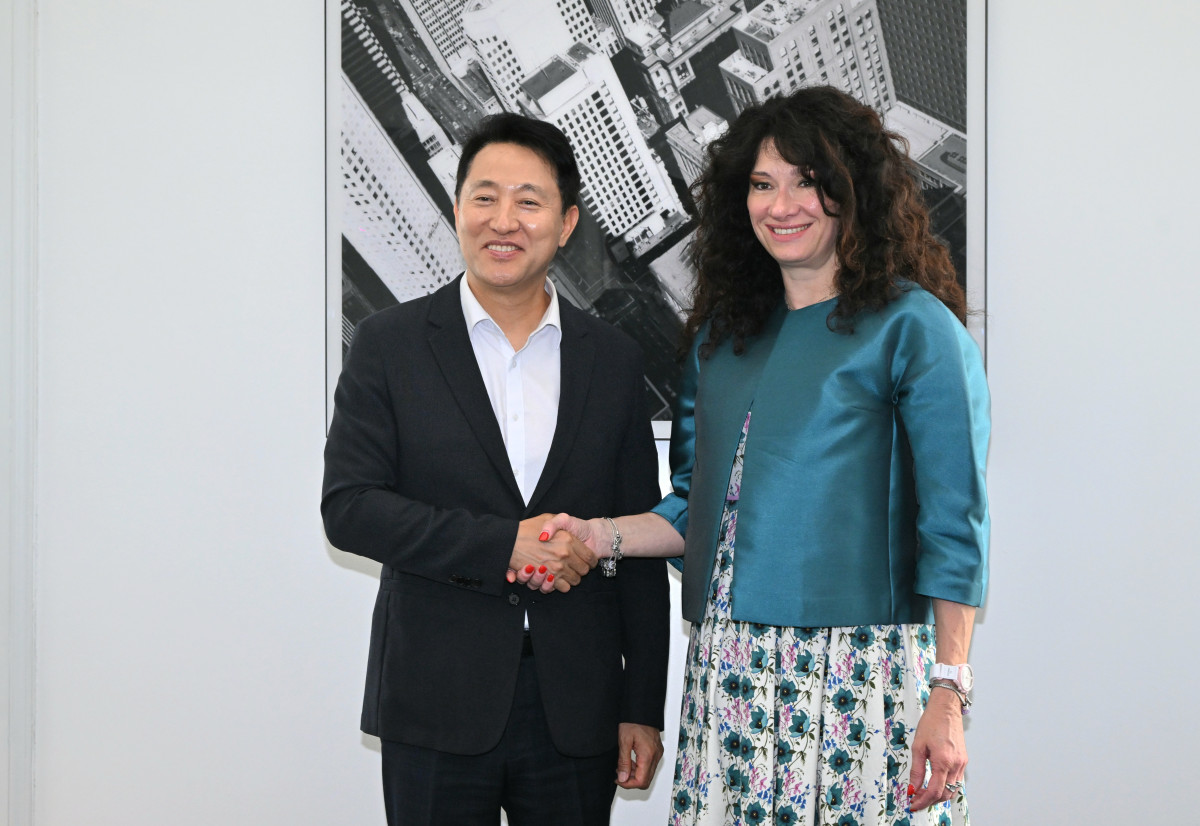 ▲4일(현지시간) 이탈리아 국립패션협회(CNMI)를 방문한 오세훈 서울시장. (사진제공=서울시)