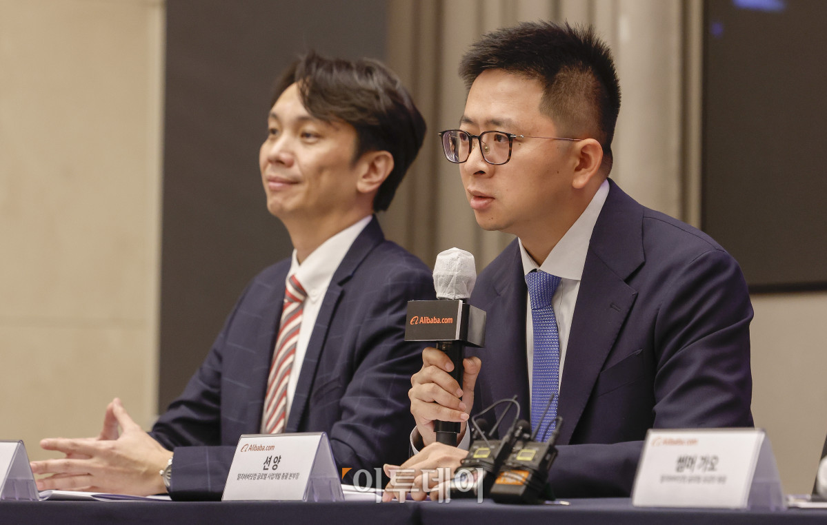 ▲션 양 알리바바닷컴 글로벌 사업개발 총괄 본부장이 7일 서울 강남구 조선팰리스 서울 강남에서 열린 알리바바닷컴 트레이드 어슈어런스 국내 공식 출시 기자간담회에서 취재진의 질문에 답하고 있다. 조현호 기자 hyunho@