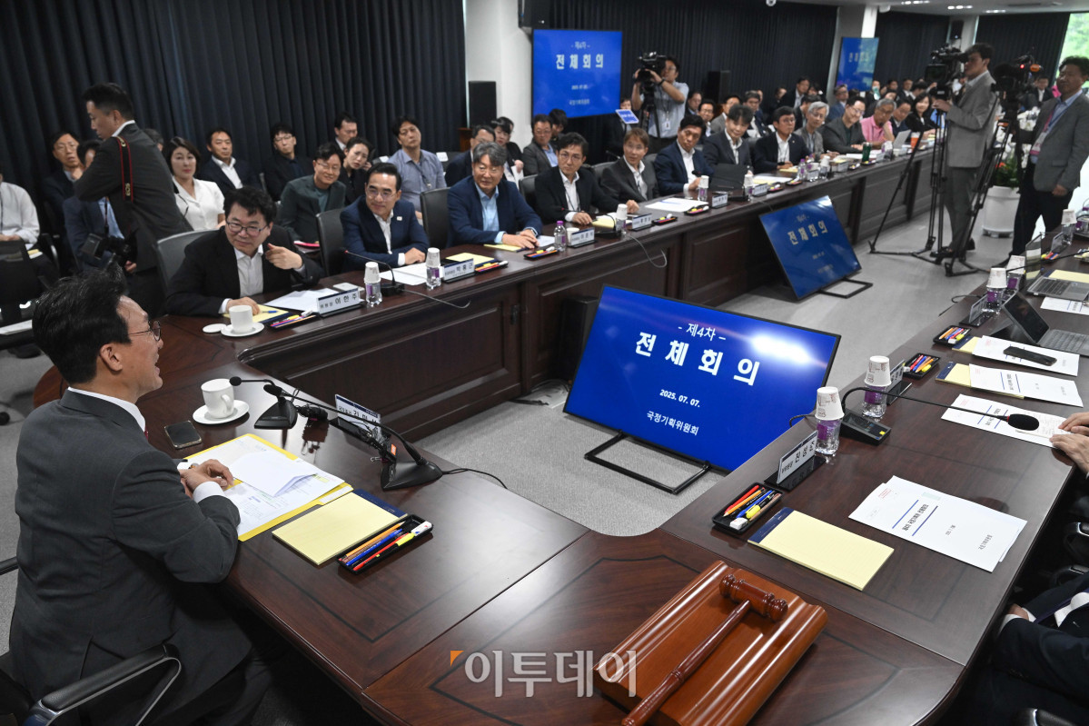 ▲김민석 국무총리가 7일 서울 종로구 국정기획위원회에서 열린 제4차 전체회의에서 인사말을 하고 있다. 청사사진기자단