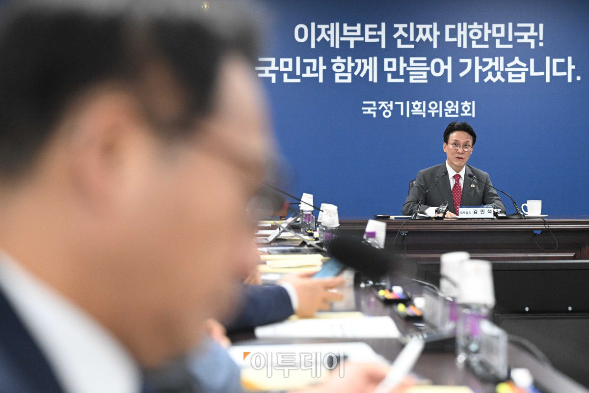 ▲김민석 국무총리가 7일 서울 종로구 국정기획위원회에서 열린 제4차 전체회의에서 인사말을 하고 있다. 청사사진기자단