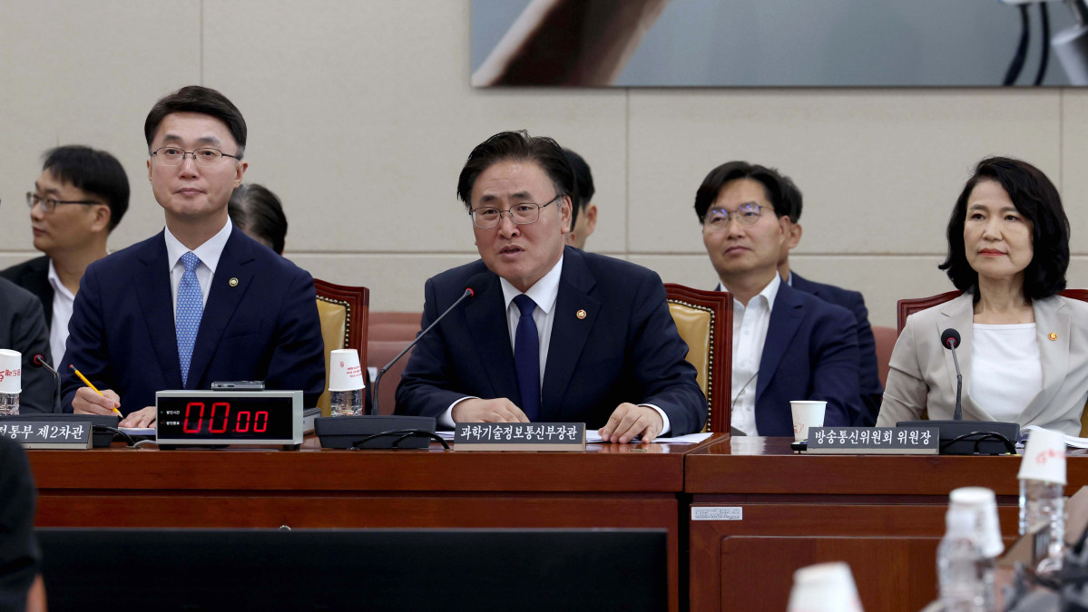 ▲7일 서울 여의도 국회에서 열린 과학기술정보방송통신위원회 전체회의에서 유상임 과학기술정보통신부 장관이 발언하고 있다. 신태현 기자 holjjak@