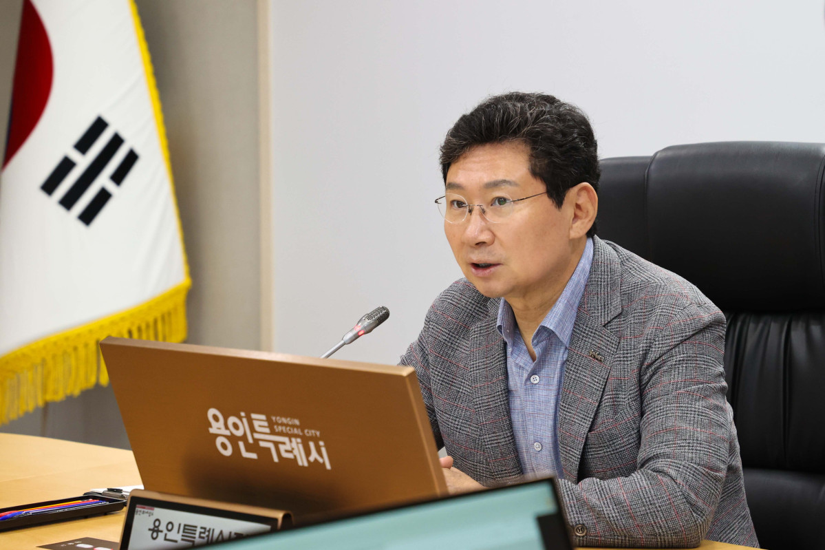 ▲7일 시청 영상회의실에서 열린 간부회의에서 이상일 시장이 발언하고 있다 (용인특례시)