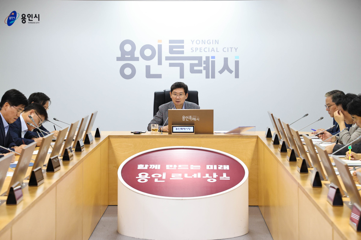 ▲7일 시청 영상회의실에서 열린 간부회의에서 이상일 시장이 발언하고 있다 (용인특례시)