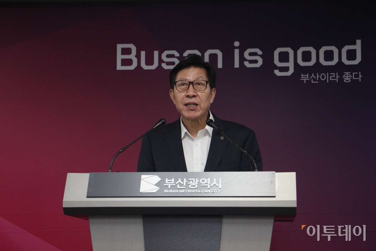 ▲박형준 부산시장이 8일 오전 부산시청에서 기자회견을 하고 있다. 사진=서영인 기자