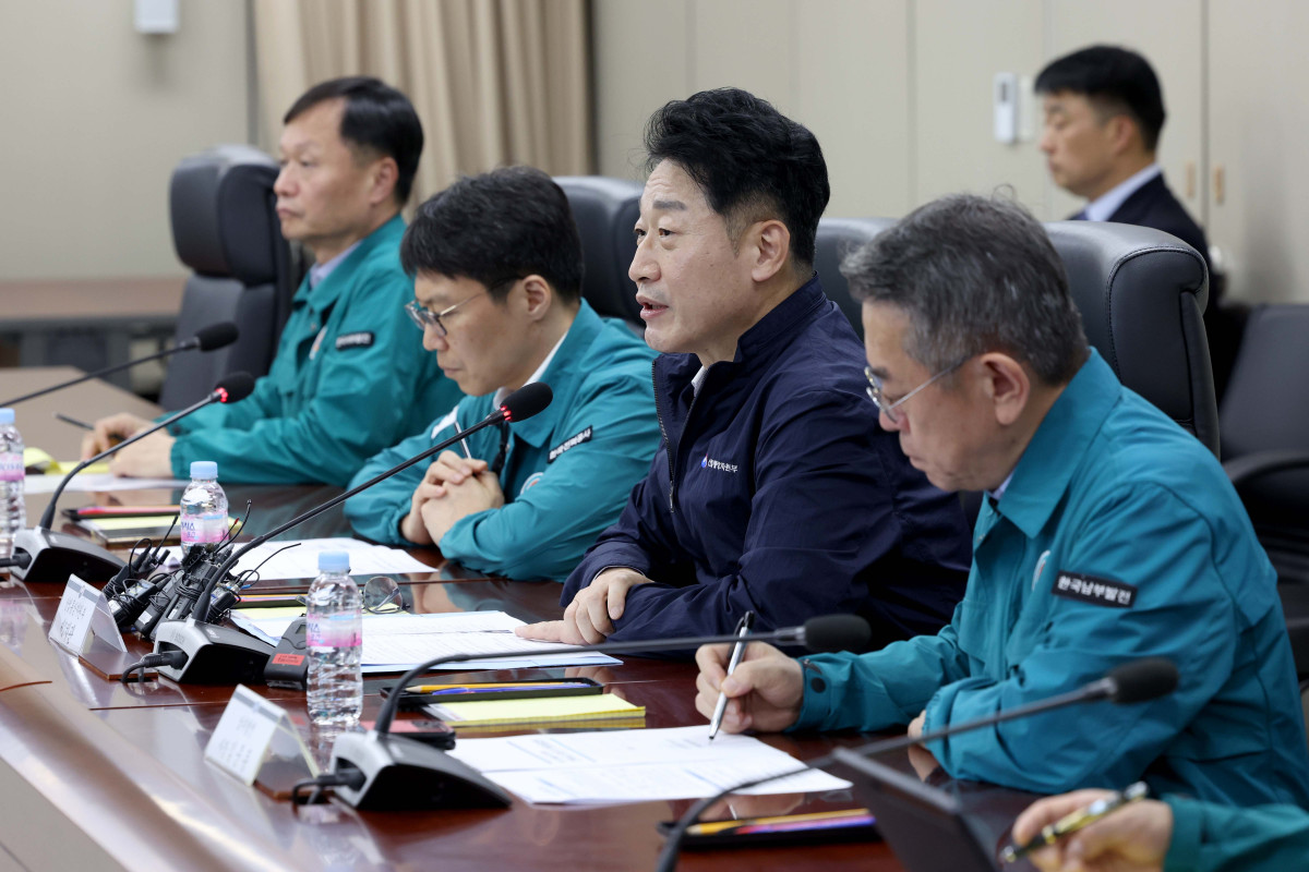 ▲이호현 산업통상자원부 제2차관이 8일 서울 서초구 한전아트센터에서 열린 ‘전력수급 준비상황 점검회의’에서 모두발언을 하고 있다. 신태현 기자 holjjak@