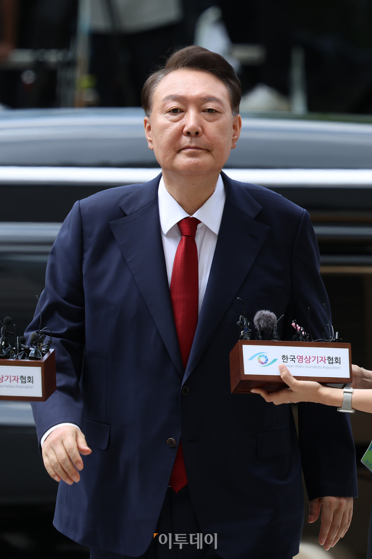 ▲12·3 비상계엄과 관련해 특검의 수사를 받는 윤석열 전 대통령이 9일 서울 서초구 서울중앙지방법원에서 열린 구속 전 피의자 심문(영장실질심사)에 출석하고 있다. 사진공동취재단