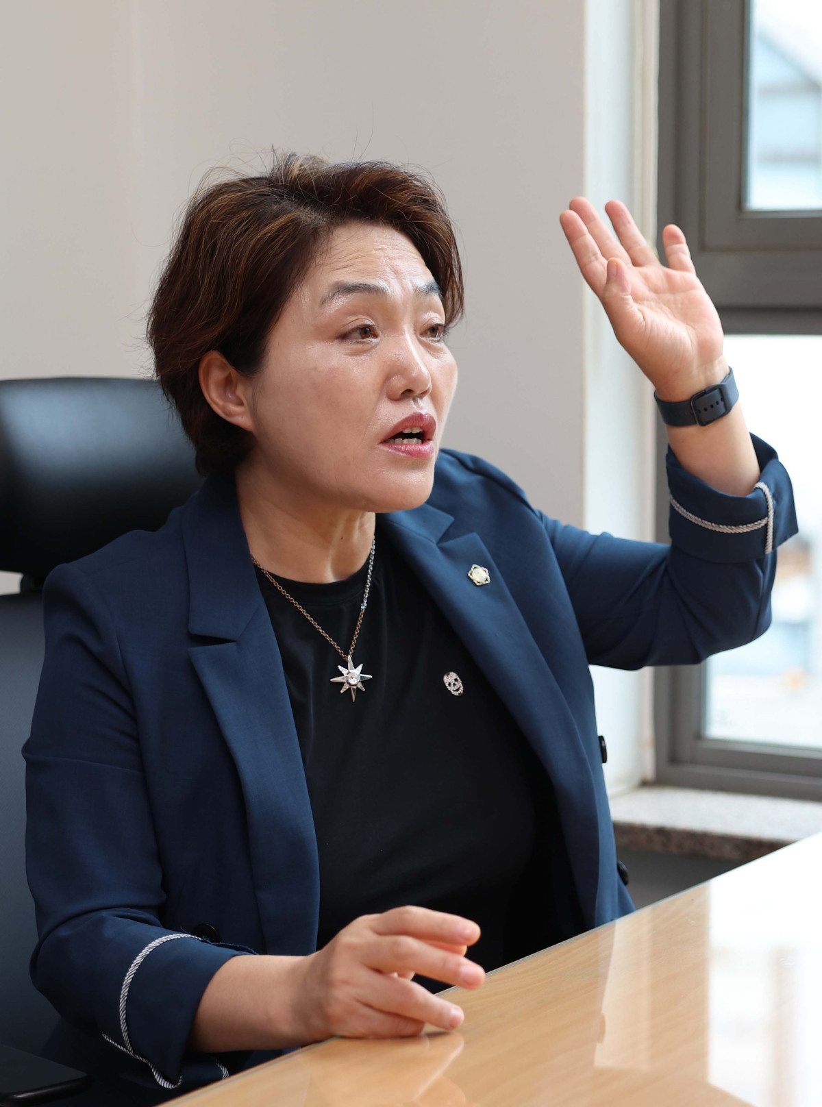 ▲왕미양 한국여성변호사회 회장이 3일 서울 서초구 왕미양 법률사무소에서 이투데이와 인터뷰를 갖고 있다. (신태현 기자 holjjak@)