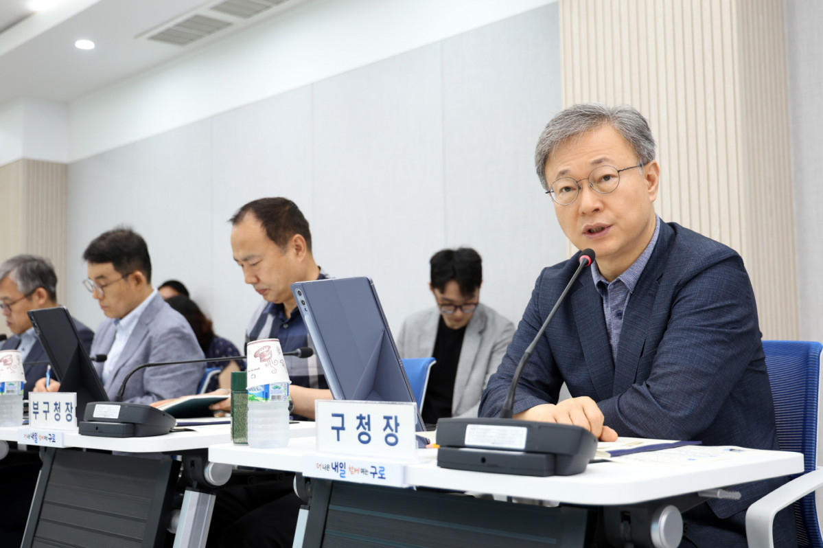 ▲장인홍 구로구청장이 반부패 청렴·인권 교육에서 인사말을 하고 있다. (사진제공=구로구)